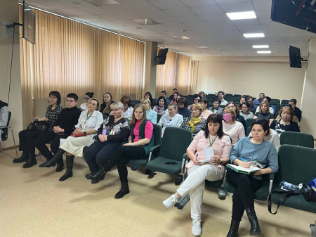 В целях реализации нацпроекта «Здравоохранение» в КДМЦ прошло заседание службы акушерско-гинекологической помощи Закамского региона